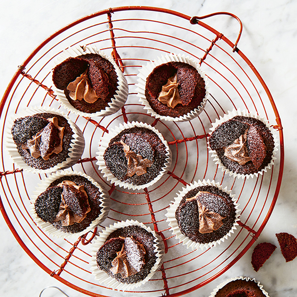 Mini Egg Butterfly Surprise Cakes 