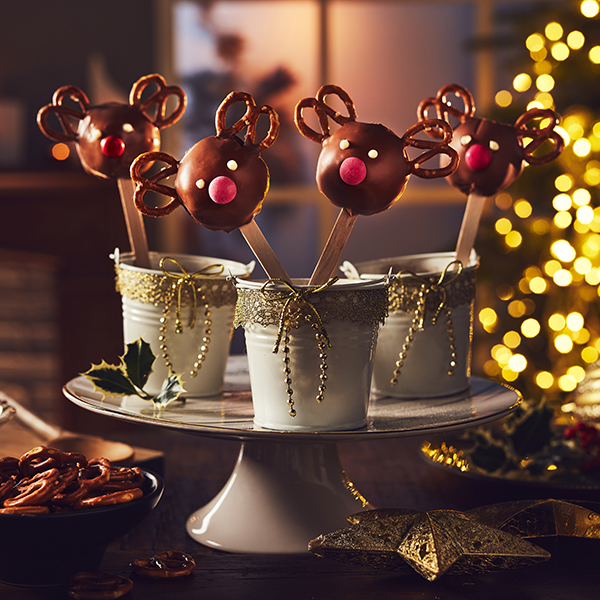 Christmas reindeer cake pops 
